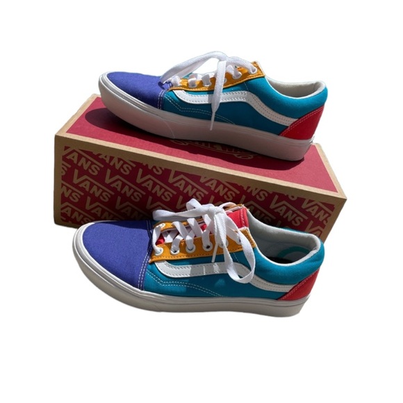 Vans Shoes - Van’s “off the walls”